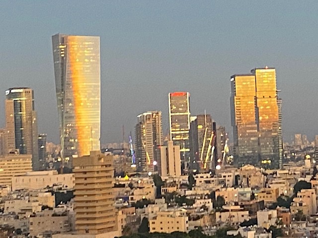 שקיעה אורבנית בתל אביב